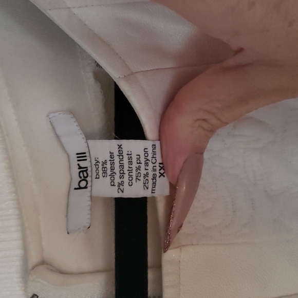 Beautiful fit and flare dress - Picture 4 of 7